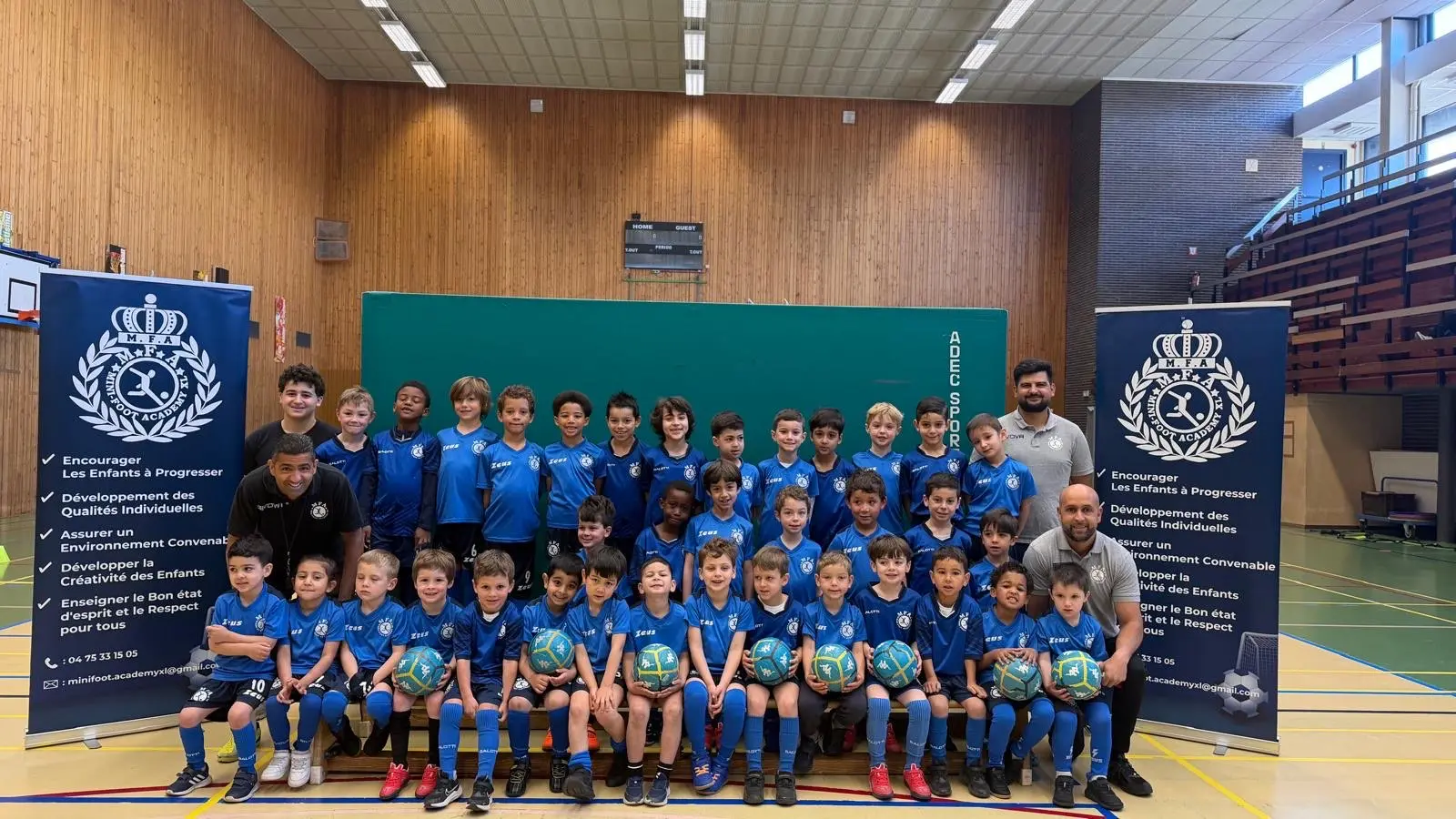 Enfants du groupe 4-6 ans de l'académie de mini foot MFA à Ixelles